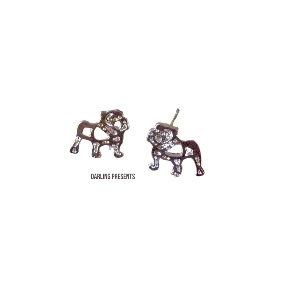 Bulldog Etched Stud Earrings Women Color Silver